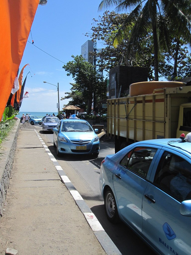 Bali taxi blue bird