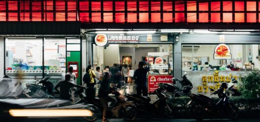 Les marchés de nuit en Thaïlande : guide complet pour une immersion locale