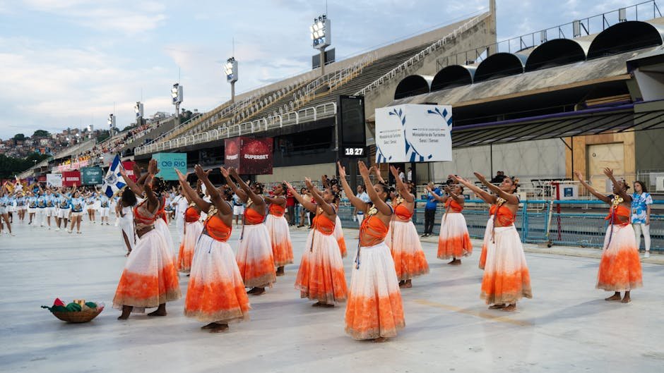 Danseuses de samba en costumes colorés au carnaval de Rio